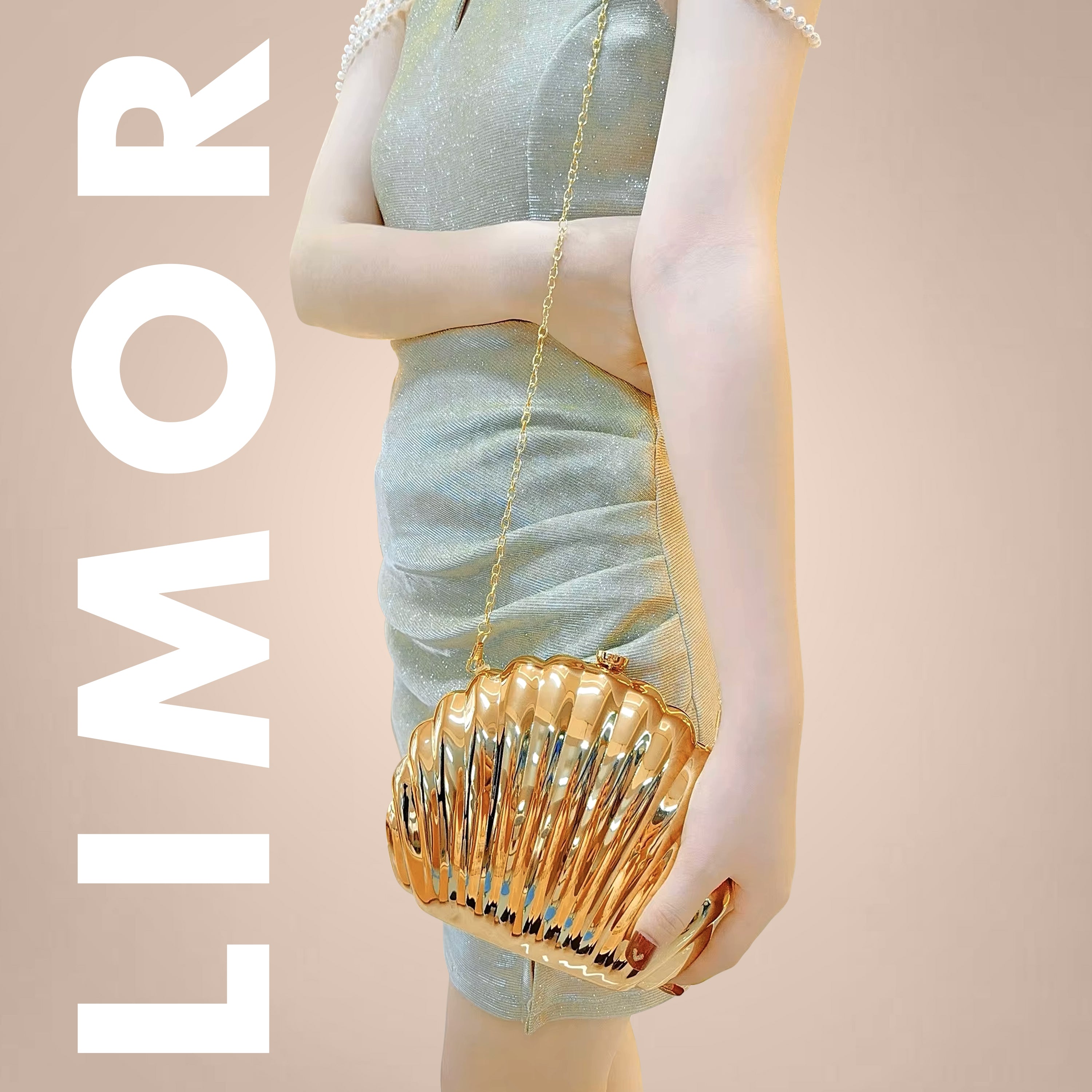 Golden Shell Clutch – Luxury Gold Evening Bag for Elegant Women